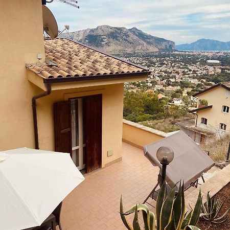 L'Oasi Dell'Eremita Apartment มอนเดลโล ภายนอก รูปภาพ