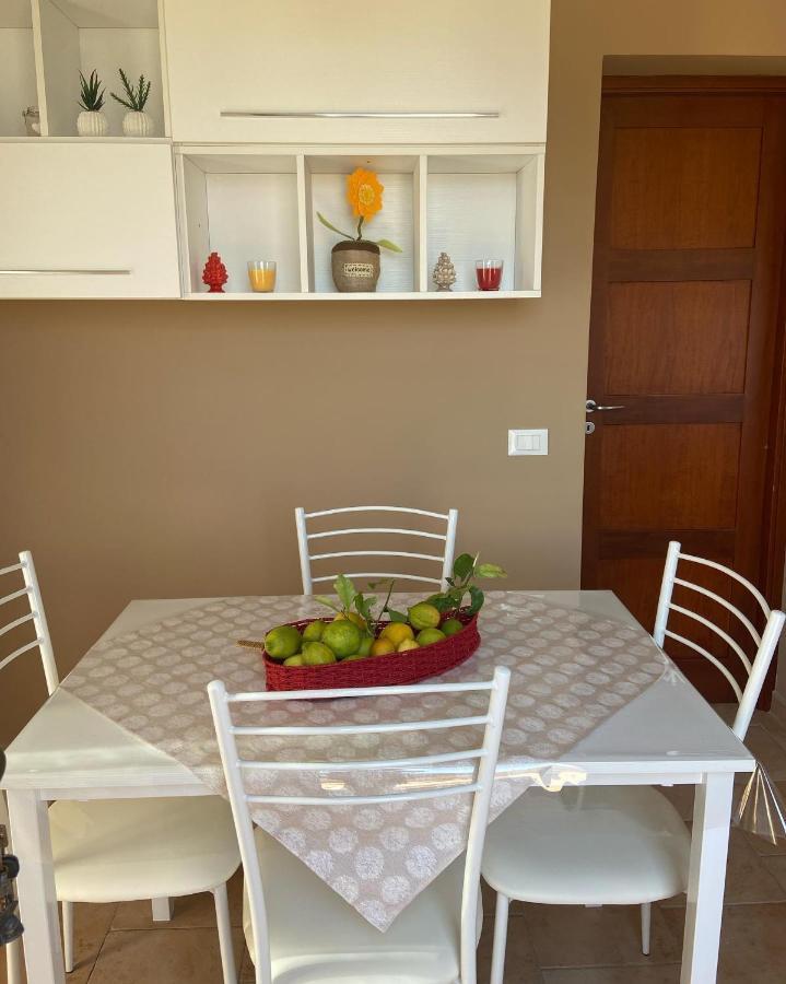 L'Oasi Dell'Eremita Apartment มอนเดลโล ภายนอก รูปภาพ