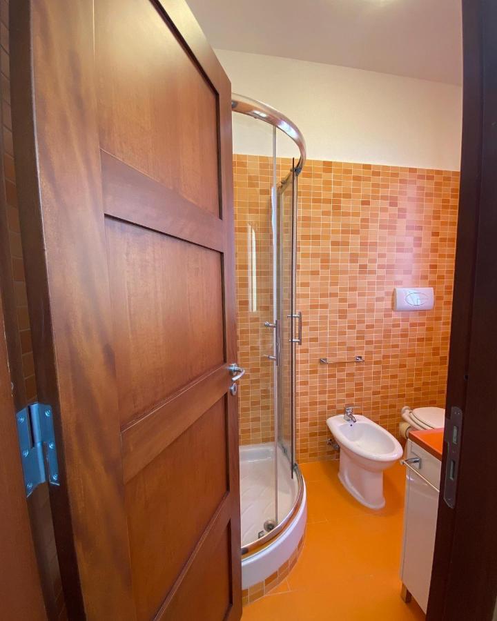 L'Oasi Dell'Eremita Apartment มอนเดลโล ภายนอก รูปภาพ