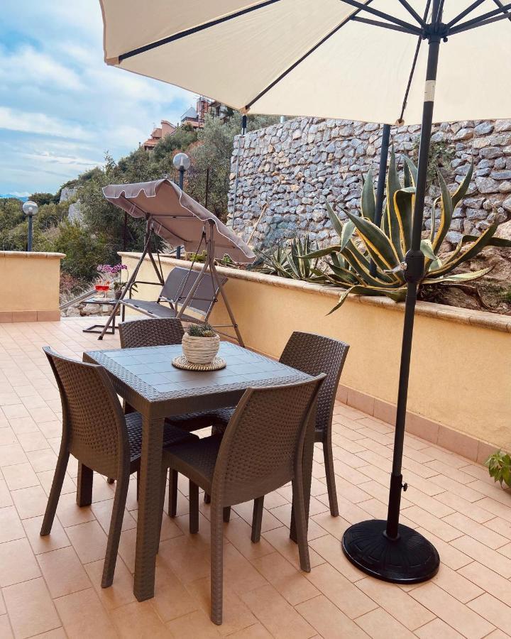 L'Oasi Dell'Eremita Apartment มอนเดลโล ภายนอก รูปภาพ