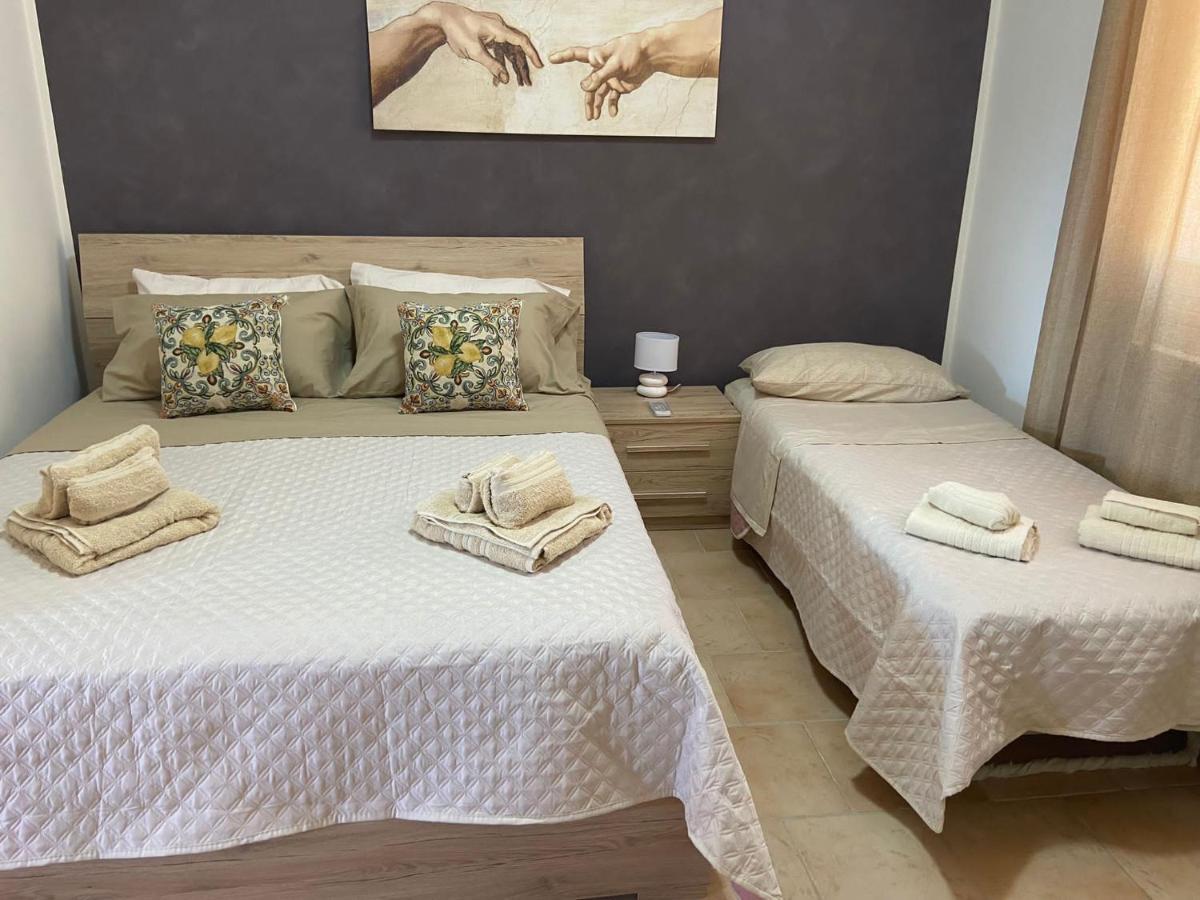 L'Oasi Dell'Eremita Apartment มอนเดลโล ภายนอก รูปภาพ